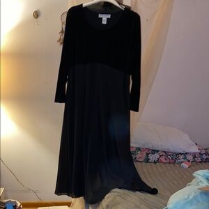 Elegant Black Dress JESSICA HOWARD SZ 18 NYLON TOP VELVET BOTTOM